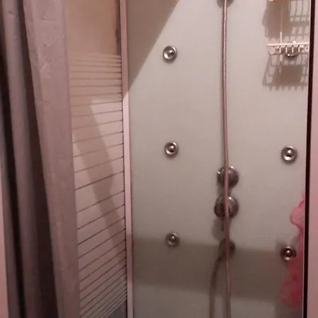 Room In Apartment - Nice Independent Comfortable Studio For One Guest In Paris 1 Paris